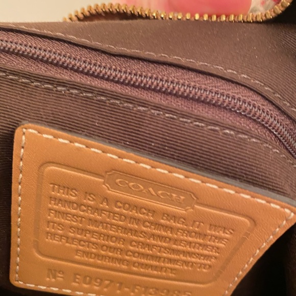 Coach purse - Picture 4 of 4